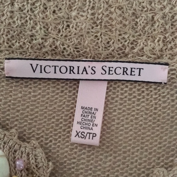 Beautiful knitted top or bathing suit coverup. New - Picture 3 of 3